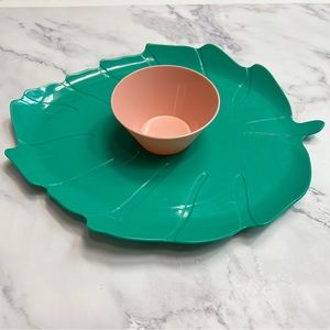 Plastic Palm Leaf Chip & Dip Serving Platter